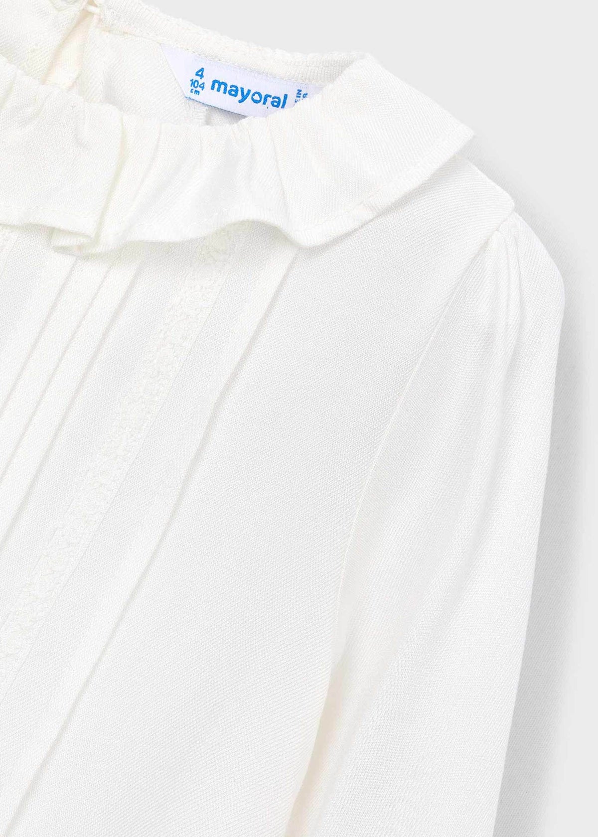 Blouse with drawstrings