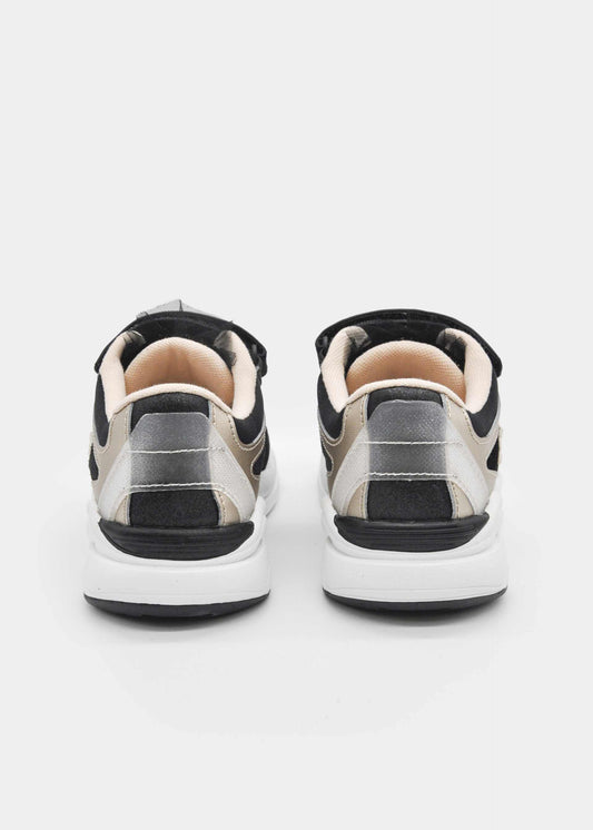 Girl flower trainers