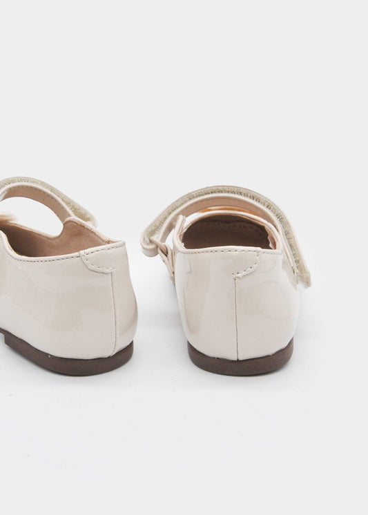 Mary Janes aus Lackleder für Mädchen mit einer Blume