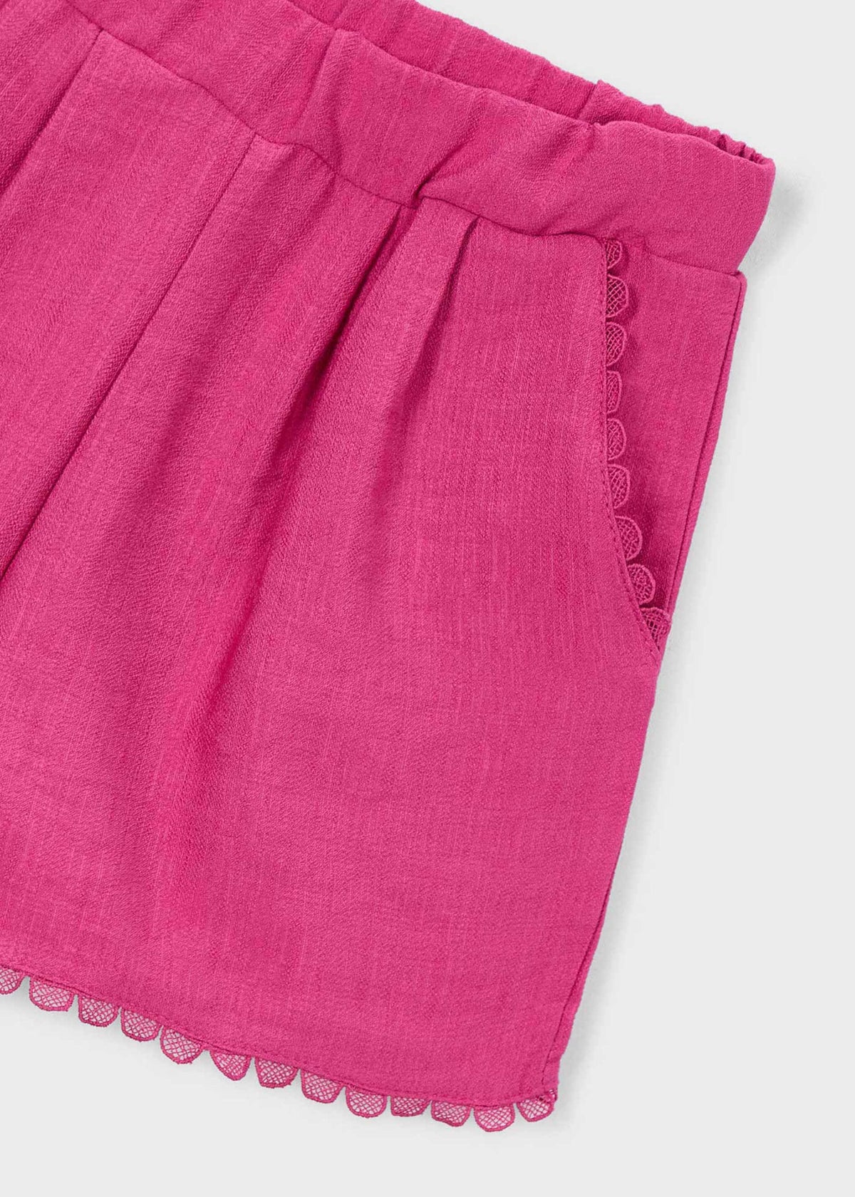Girls' pleated trousers