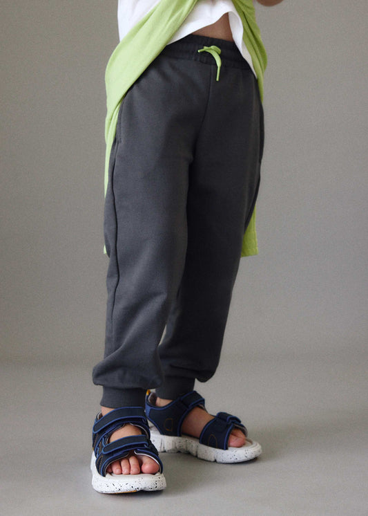 Tracksuit with T-shirt for children