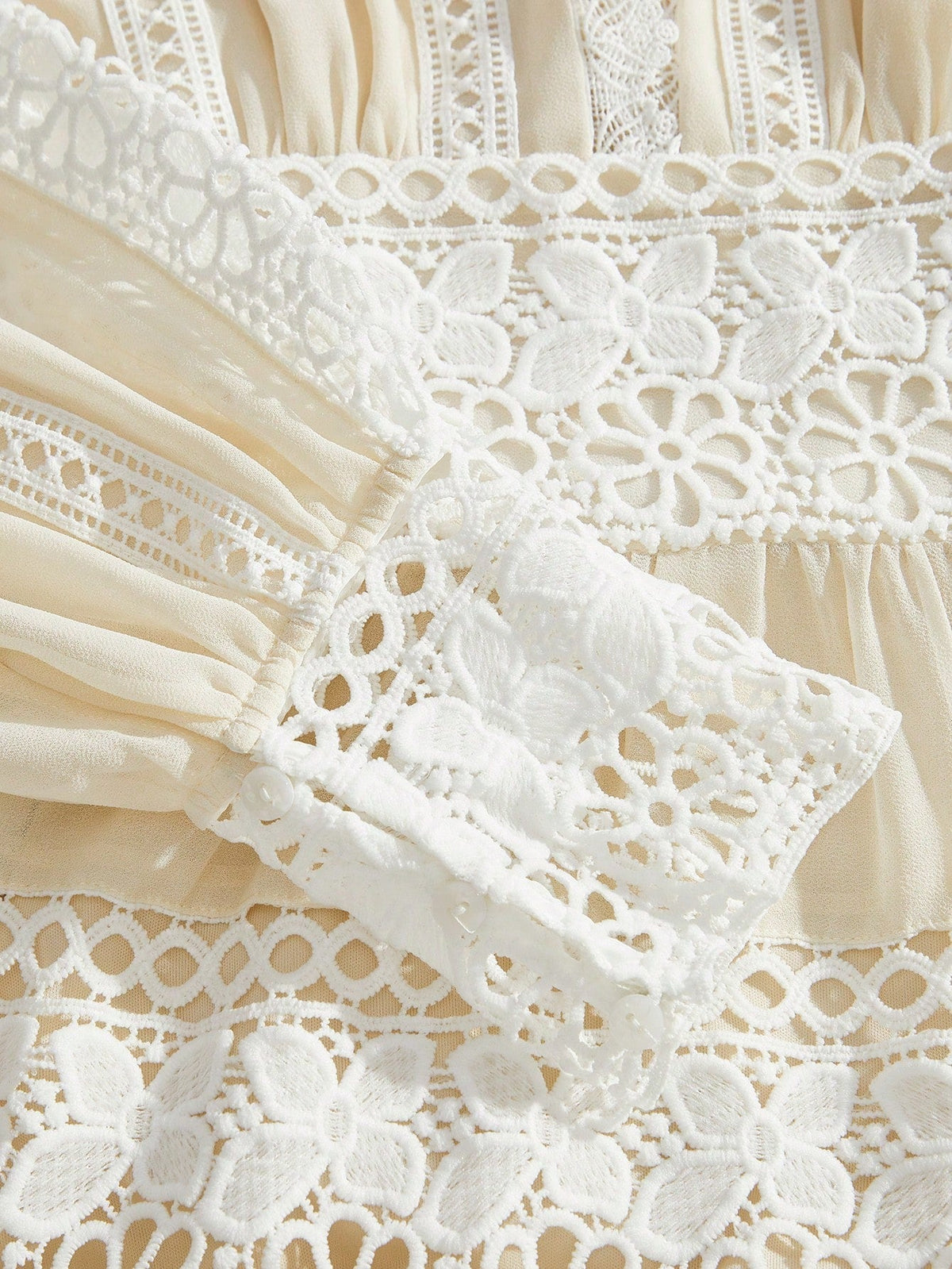 French Fashion Palace Hollow Splice Soft Lace Trim Maxi Dress