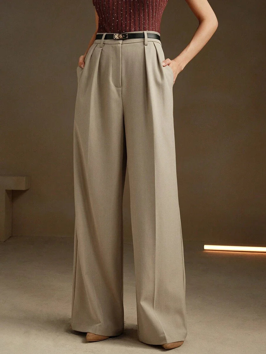 Moderne, stilvolle und schlichte Damen-Anzughose mit weitem Bein