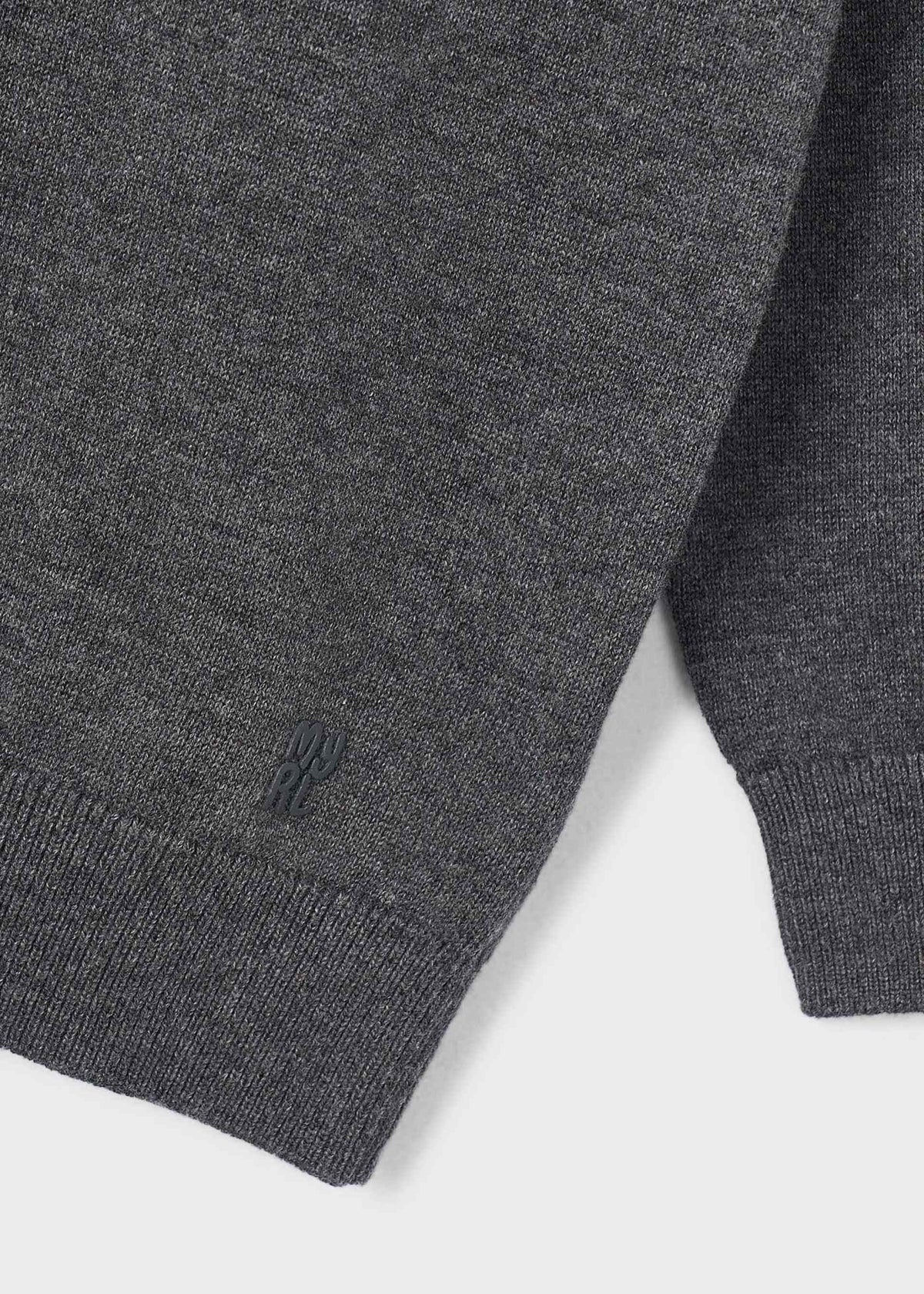 Basic jumper for boys