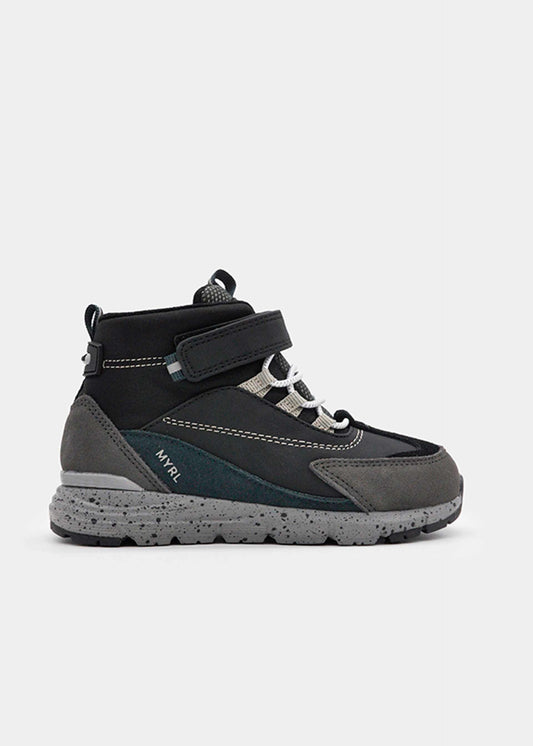 Jungensneaker