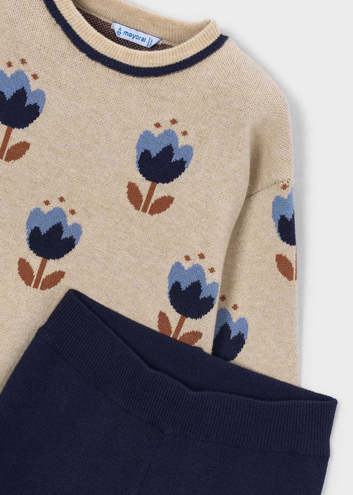 Girl trousers and jumper set