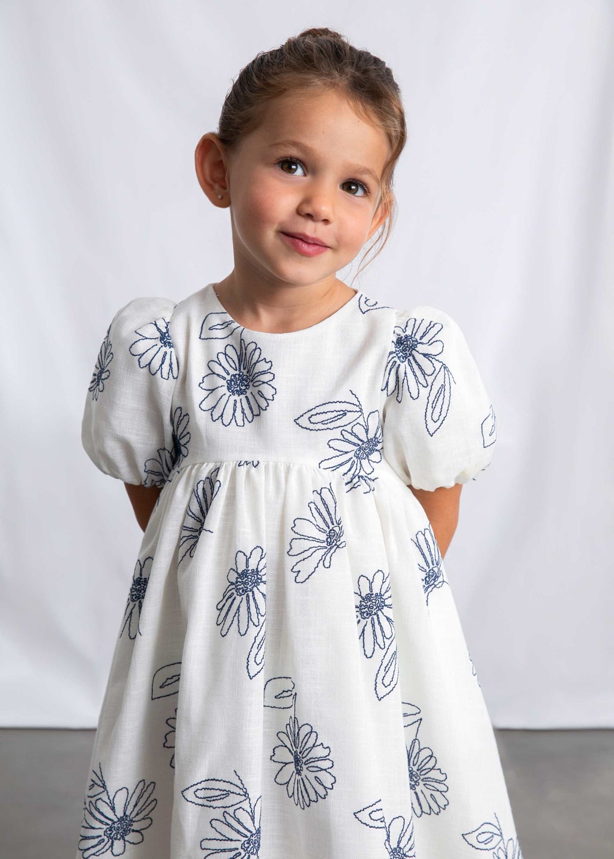 Girl's puff sleeve dress