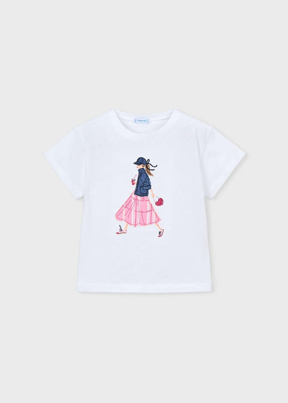Graphic t-shirt girl