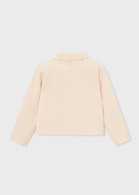 Mädchen mit Jacke
