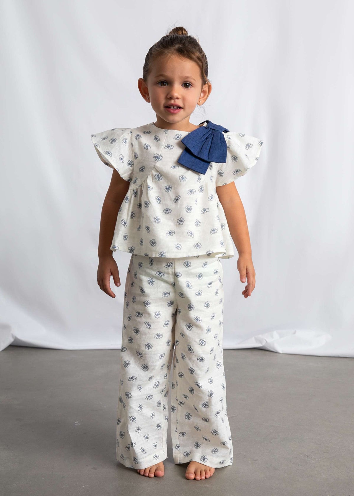 Long pants and printed top set for girls