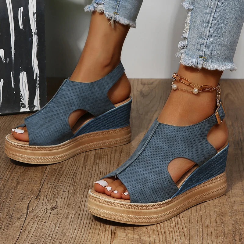 Damen-Plateausandalen mit Schnalle