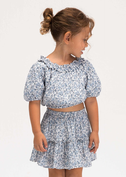 Print skirt girl