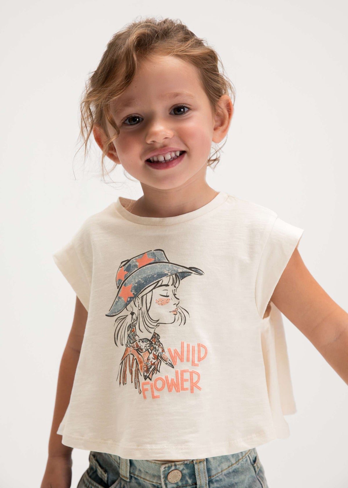 T-shirt girl