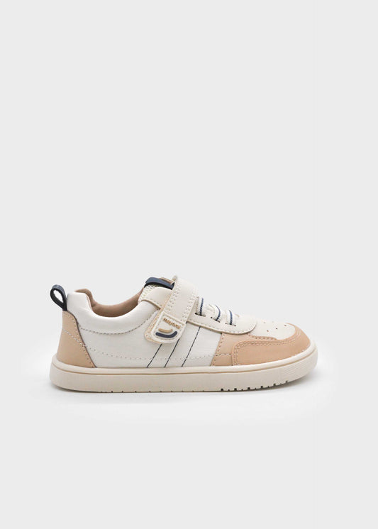 Trainers girl